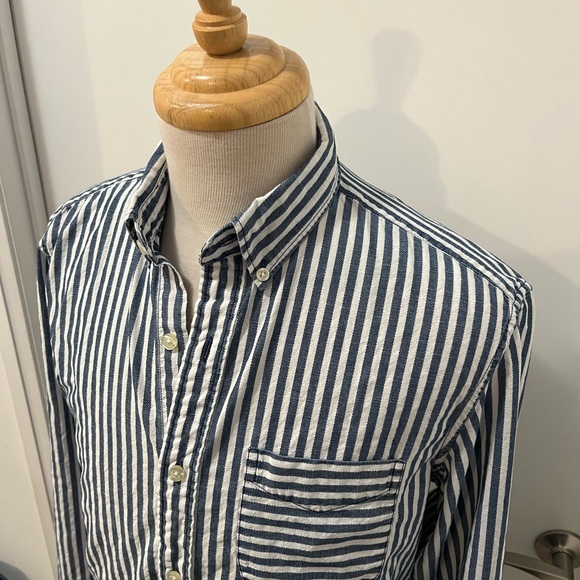 Gap Summer Striped Oxford Shirt - Picture 4 of 5